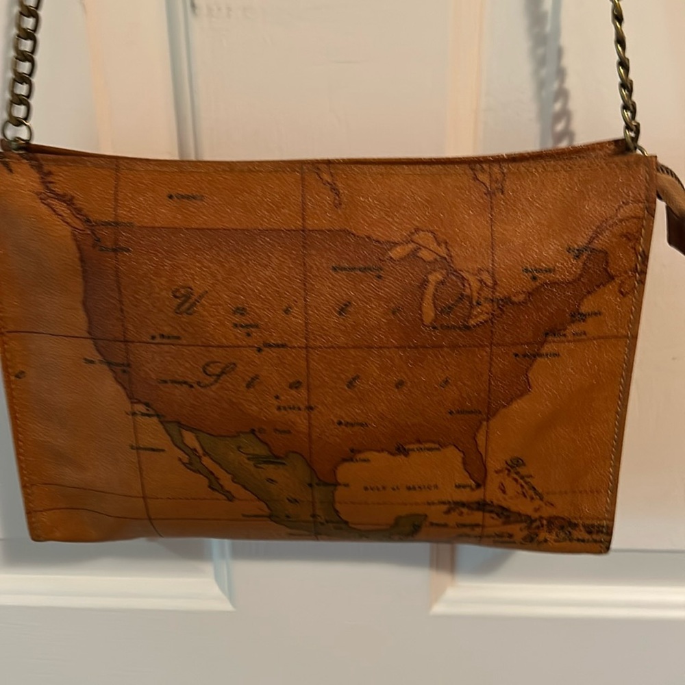 Alviero Martini Toiletry Pouch Clutch W / Chain